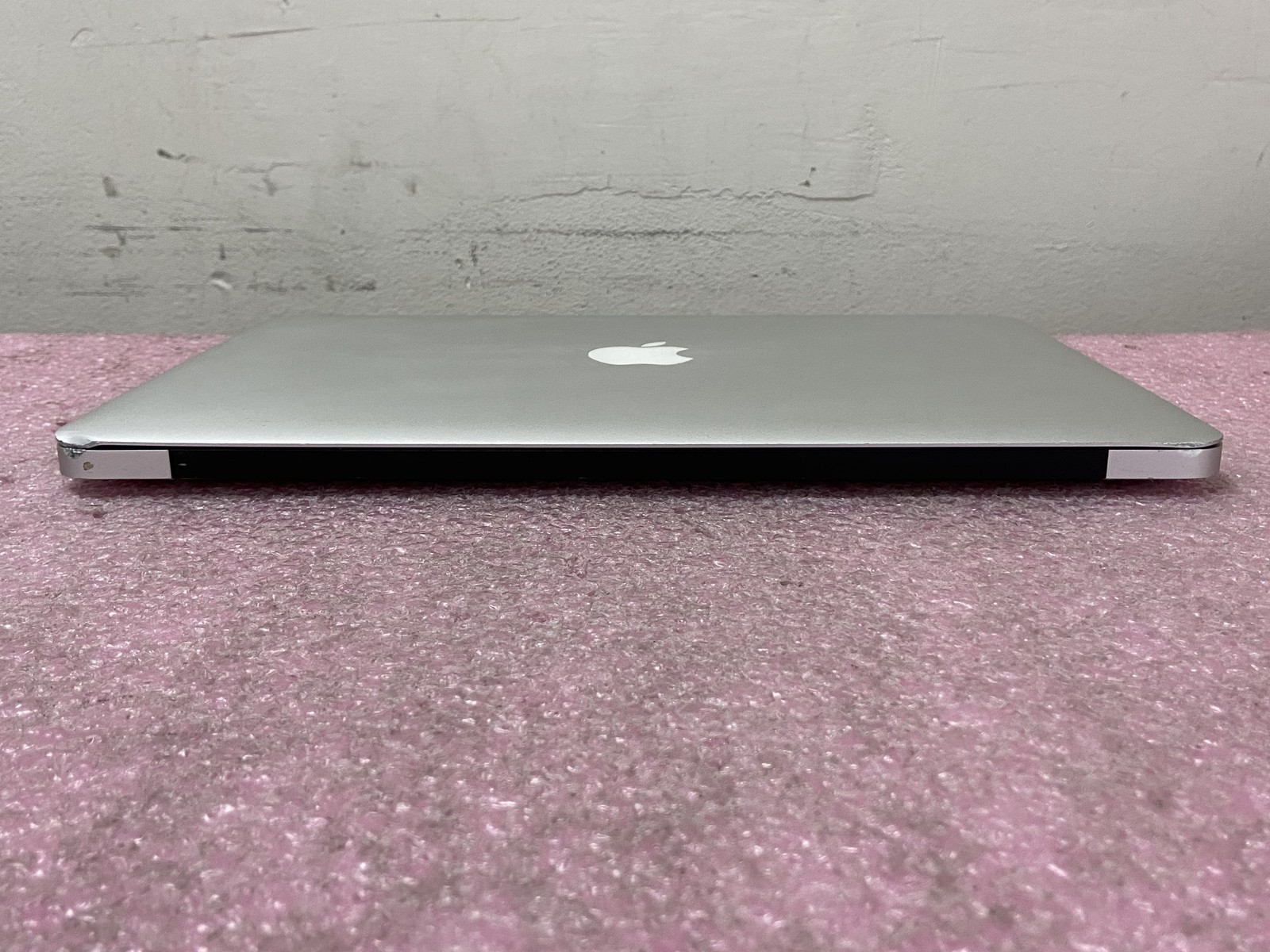 Apple MacBook Air 2017 A1466 13.3″ i5-5350U 8GB RAM 128GB SSD *Read* – CLP32A