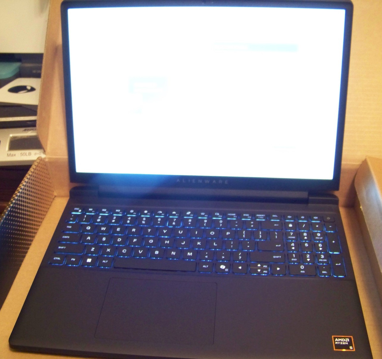 Alienware 15.3″ WUXGA 165Hz Gaming AMD Ryzen 5 220 RTX 4050 GDDR6 16GB 512GB SSD