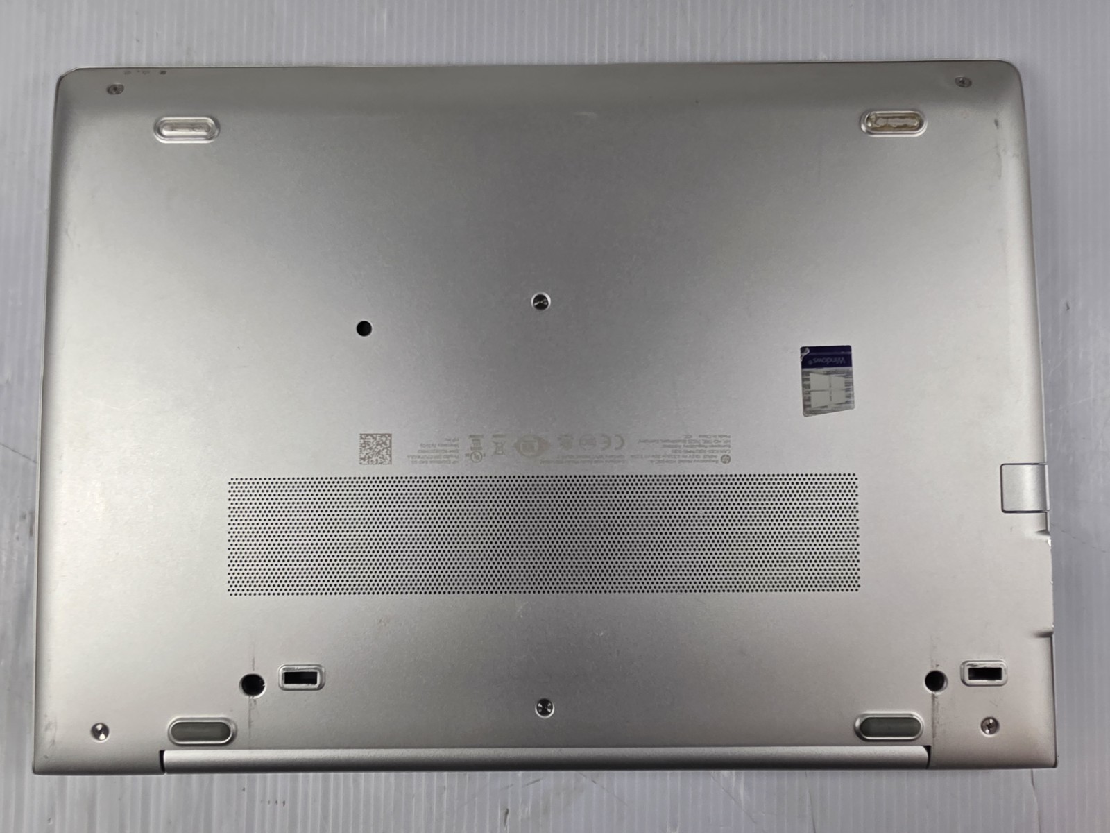 HP EliteBook 840 G5 14″ Intel i5-8350U 1.6GHz 8GB RAM 256GB SSD Windows 11