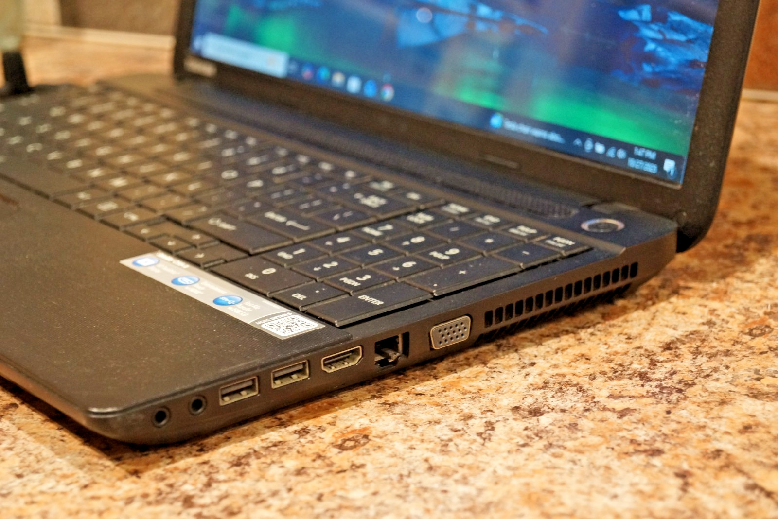 Active Latest 22H2 WIN10 PRO Toshiba C55-A5300@1.80GHz,4GB RAM 500GB HDD