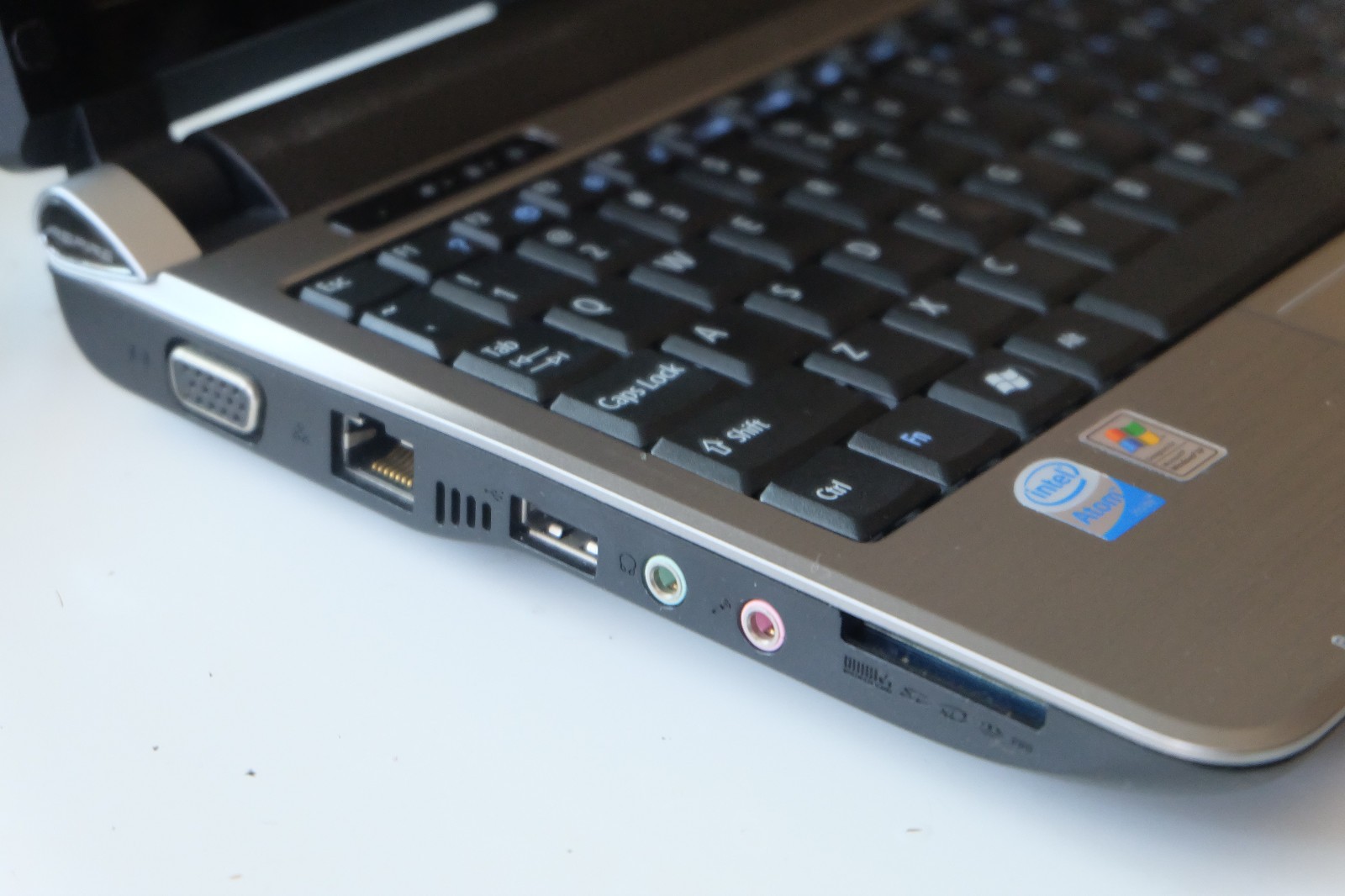 Acer Aspire One KAV10 | Intel Atom N270 @1.6GHz / 1GB RAM