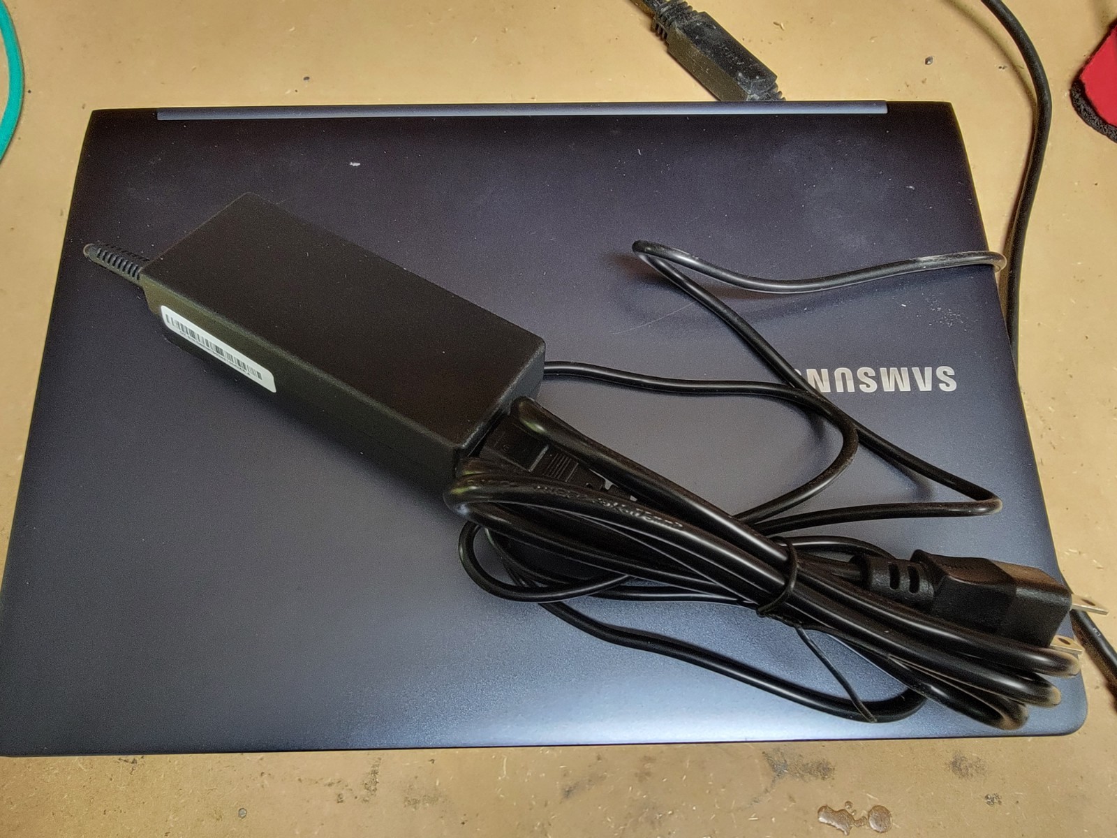 Samsung Notebook NP900X3B 13.3″ Laptop i5-2467M 4GB RAM 128GB SSD Win 7 Home Pre