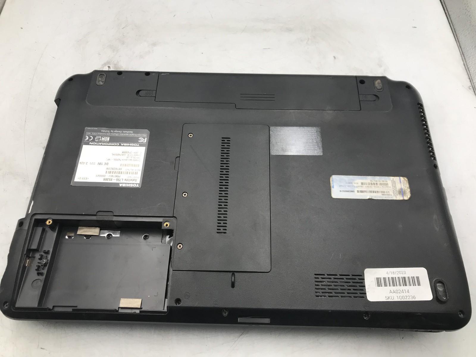 TOSHIBA SATELLITE L755 S5306 – FOR PARTS – INTEL I3 2330M – 4GB RAM – READ – BB!