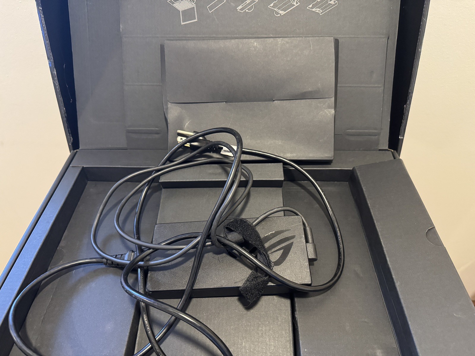 ASUS ROG Flow X16 2 in 1 Gam Laptop RTX 3060 Ryzen 9 6900HS 16GB RAM 1TB SSD PH9