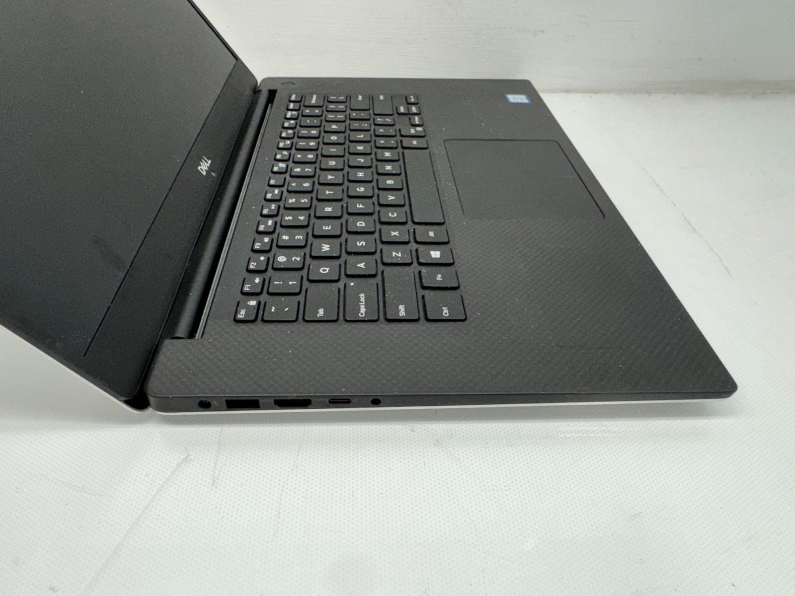 Dell Precision 5530 Intel i7-8850H@2.6Ghz 16GB RAM 256G P2000 Win 11 *READ*