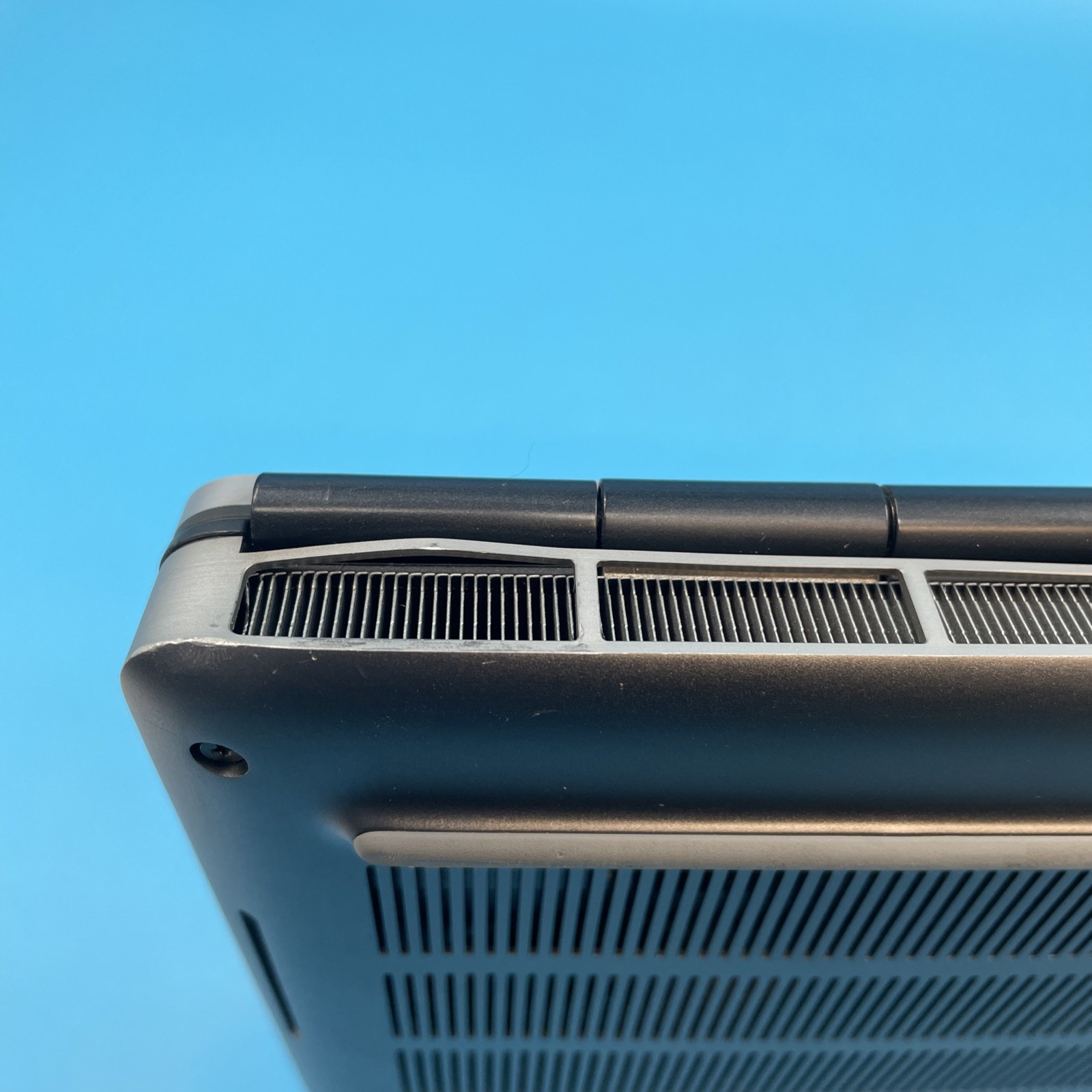 Dell Precision 7760 | i9-11950H | 64GB RAM | NO DRIVE | A4000 | NO OS | 56% BATT