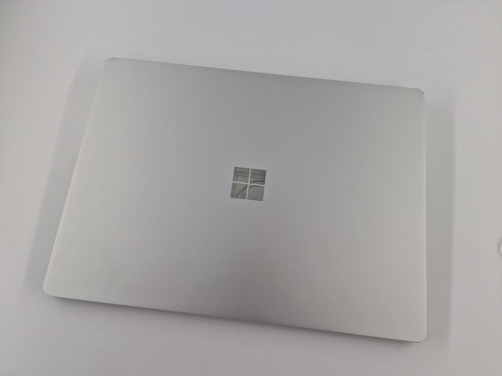 Microsoft MS Surface 2 1769 13.5 Intel i5 8GB 128GB No OS 020341484457