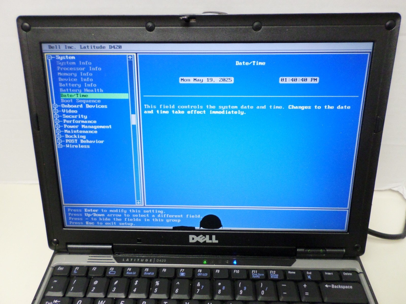 Dell Latitude D420 Intel Core 2 Duo 1.2 GHz 2 GB RAM. NO HD