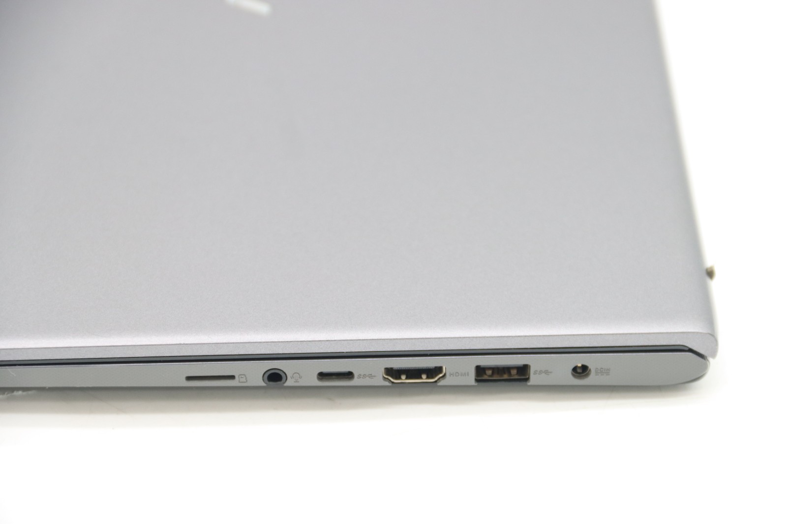 Asus Vivobook 15 F512D 15.6″ AMD Ryzen 3 3250U, 8GB RAMS , 256GB SSD- Slate Gray