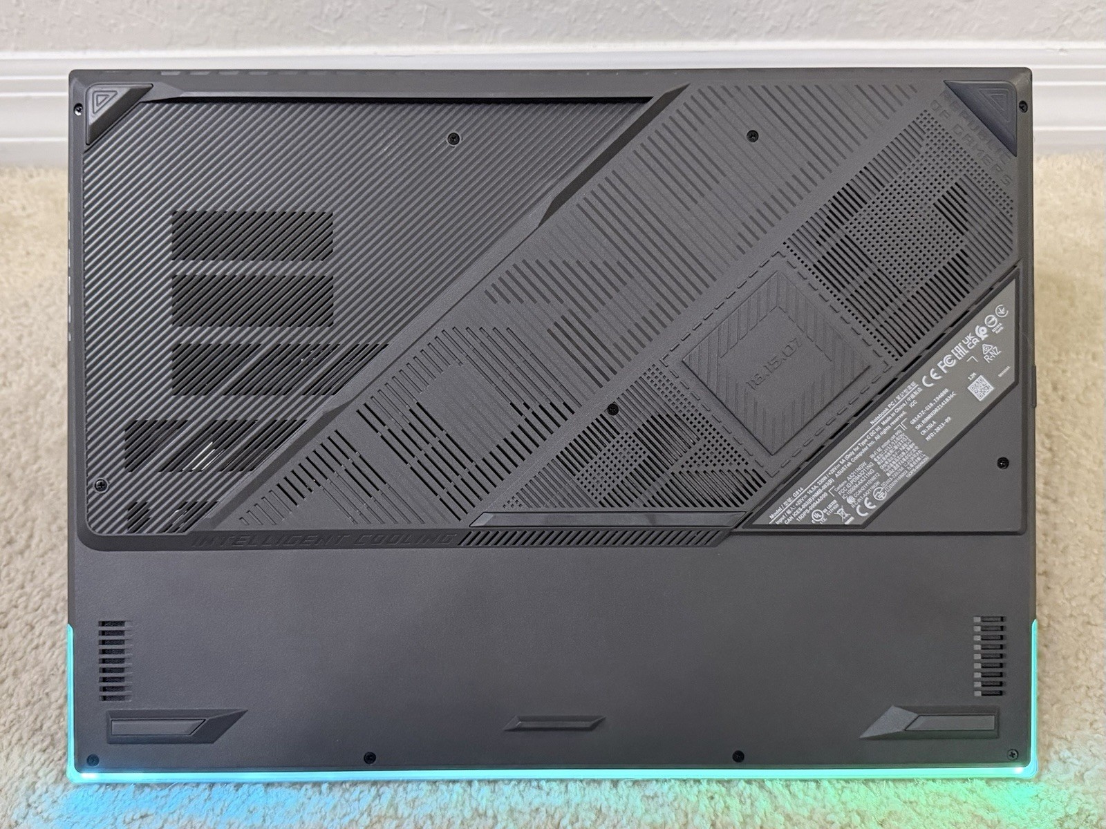 Asus ROG Strix G18 G814 240Hz QHD+ 2.2 GHz i9-13980HX 16GB 1TB SSD RTX 4080