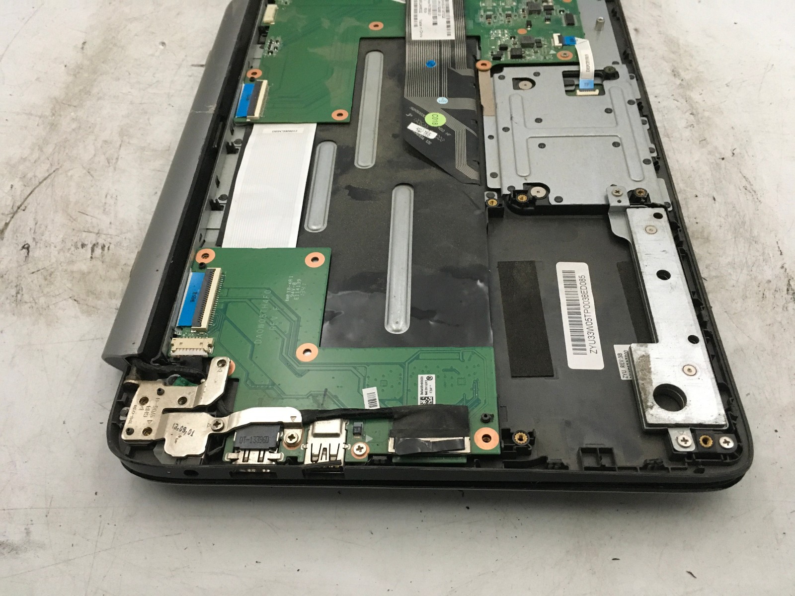 HP TWIST X2 – FOR PARTS/REPAIR – Intel Atom x5-Z8350 – 2GB RAM – 10″ – READ – BB