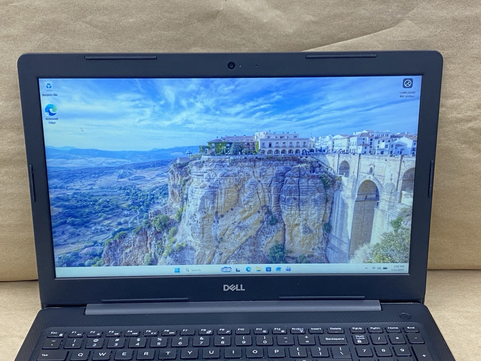 Dell Inspiron 3590 – 15.5″ 1920×1080 – i5-10210U – 4GB – 128GB SSD – Win 11 Pro