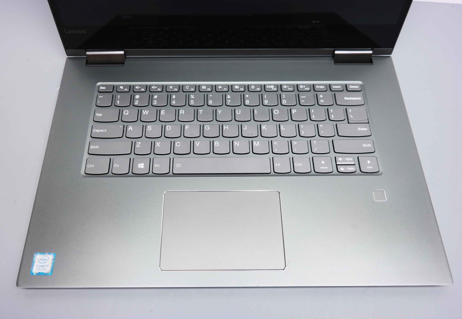 Lenovo Yoga 730 15.6″ FHD Core i7-8550U 16GB 256GB SSD