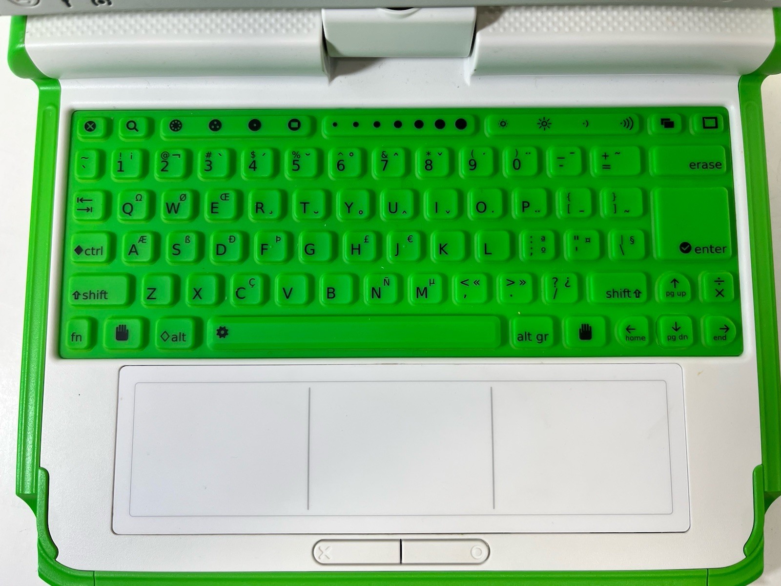 OLPC XO-1 Kids Laptop Computer – One Laptop Per Child – w/ Power Adapter