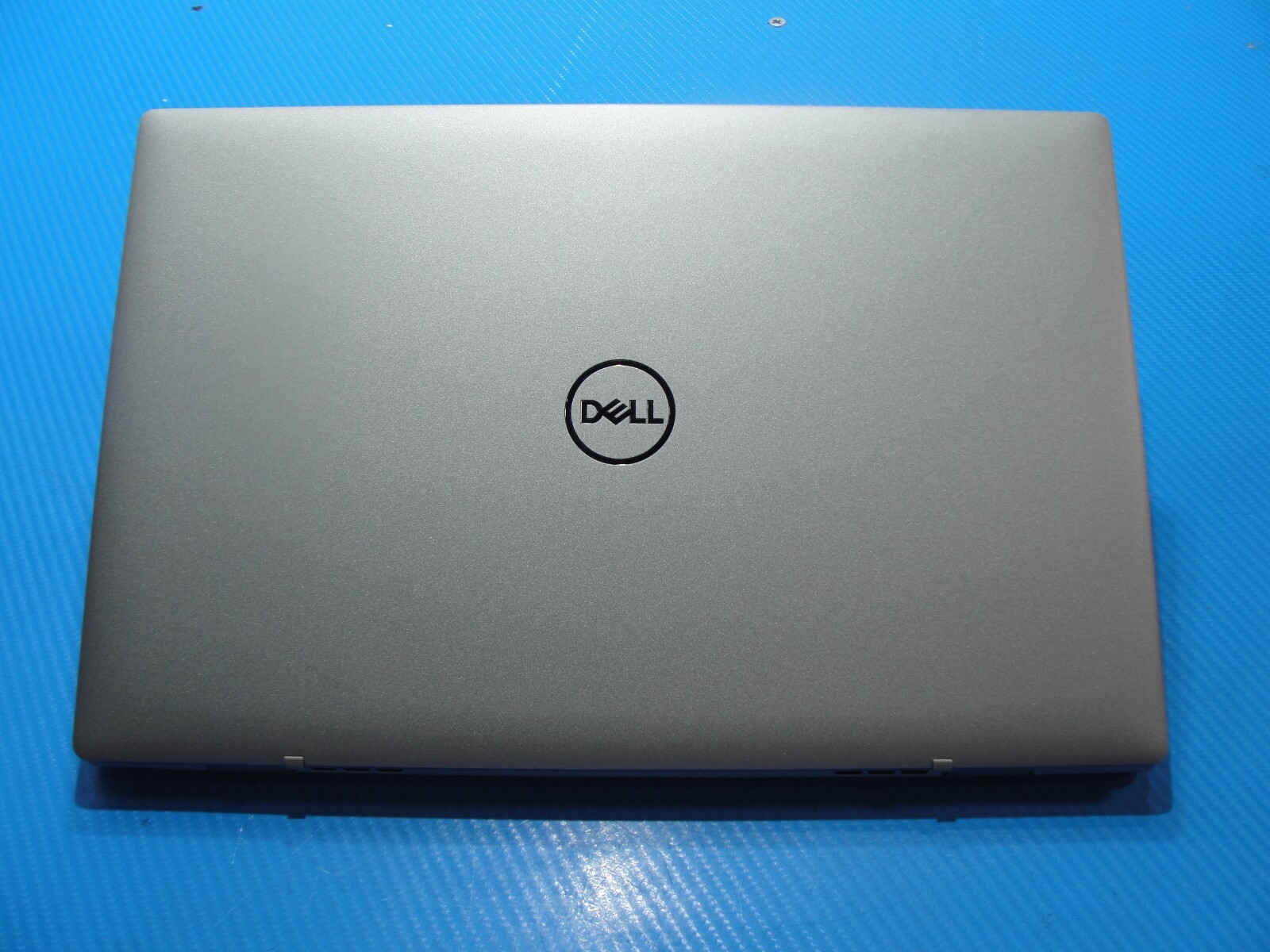 Dell Latitude 3320 13.3” FHD Intel Core i5-1135G7 2.4GHz 8GB 256GB SSD + Charger