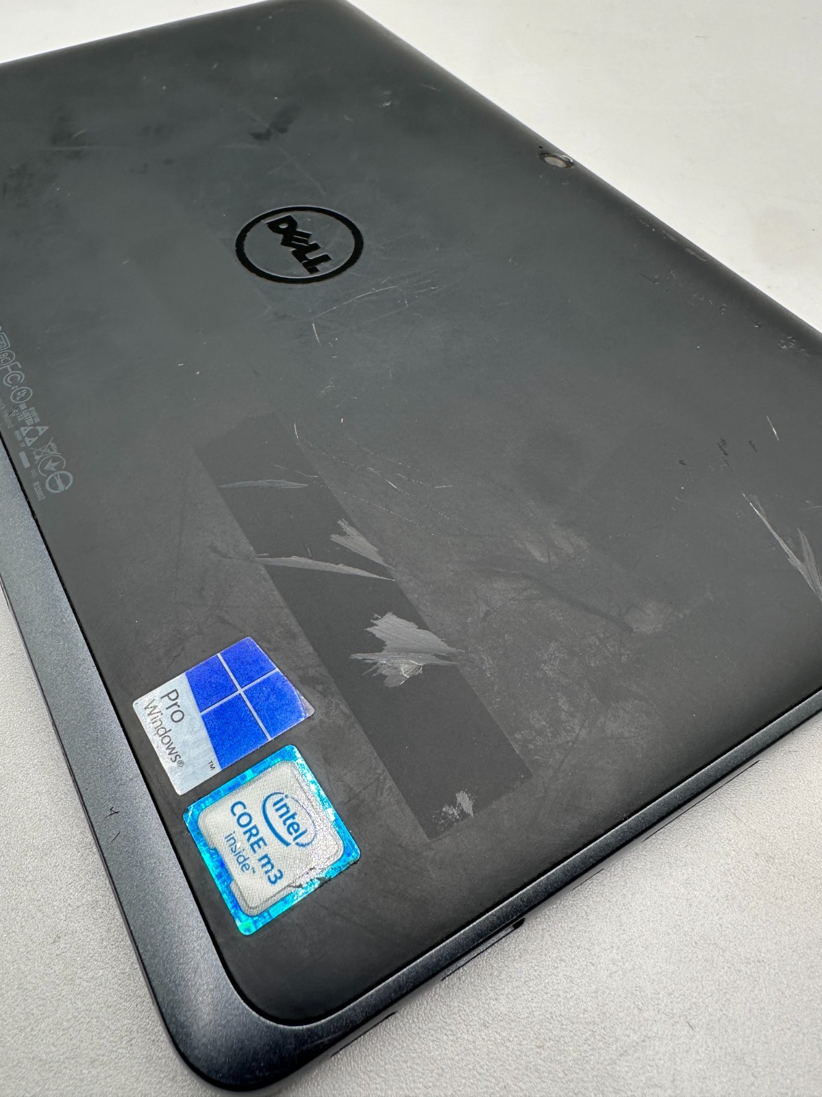 Dell Latitude 5175 2-n-1 10.8″ M3-6Y30 0.9GHz 256GB SSD 4GB DDR3 Black Fair/NoKB
