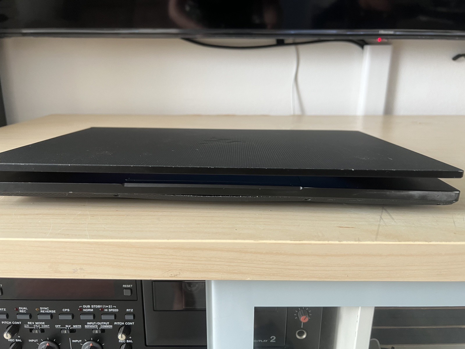 Razer Blade Advanced i7-8750H RTX (2070 Max Q, 1TB SSD, 32 GB Ram)