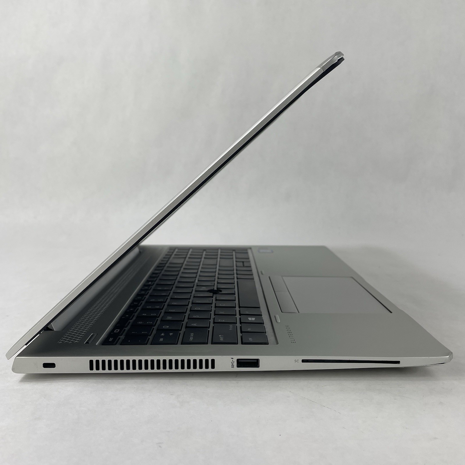 HP EliteBook 850 G6 15.6″ i7-8665U 1.90 GHz 8 GB RAM No SSD/OS/AC – Bad Corners