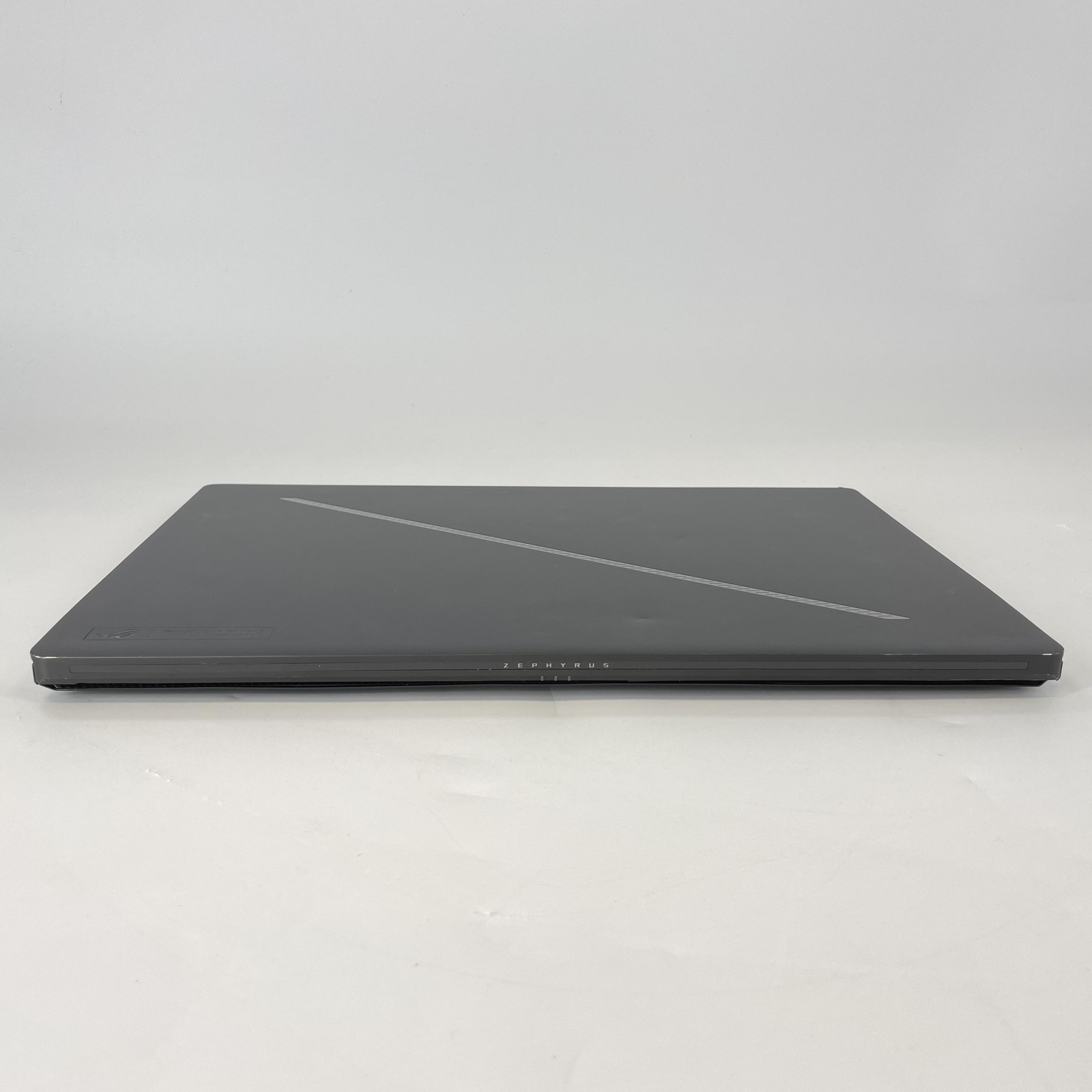 Asus ROG Zephyrus G16 GU605 QHD+ Ultra 9 185H 16GB 1TB RTX 4070 -1 BAD USB PORT