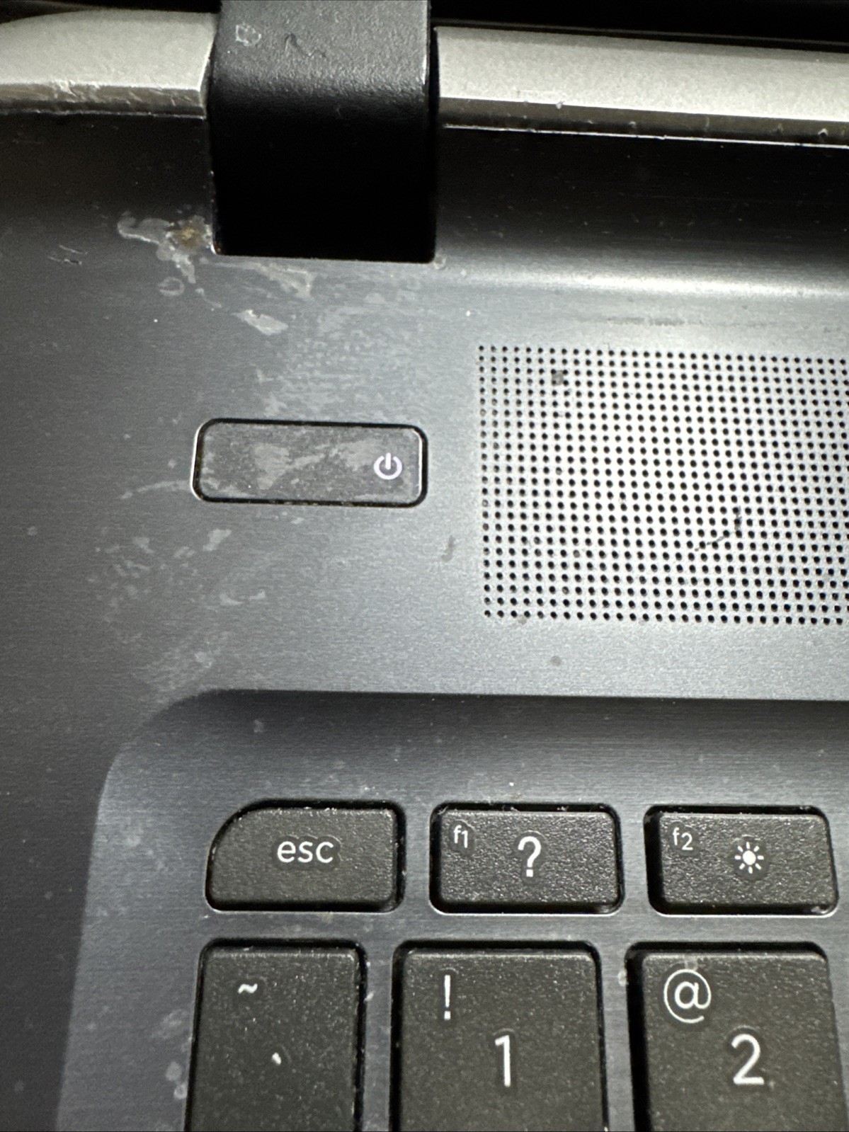 HP Pavilion 17-G192NR Intel 17″ Laptop 8GB No Charger/HD Does Not Post