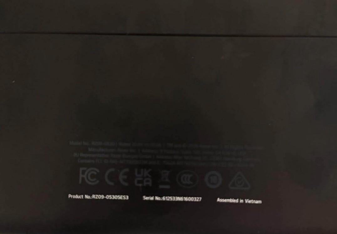 Razer Blade 14 2025 14″ AMD Ryzen AI 9 365 16GB DDR5 1TB SSD RTX 5060 -Open Box