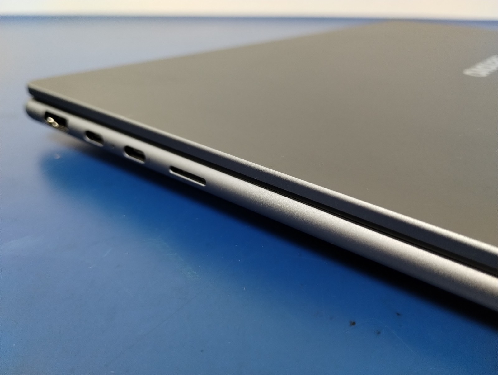 Lenovo Slim 7 14ILL10, Intel Core Ultra 7, 2.20 GHz, 32 GB RAM, 1 TB NVMe
