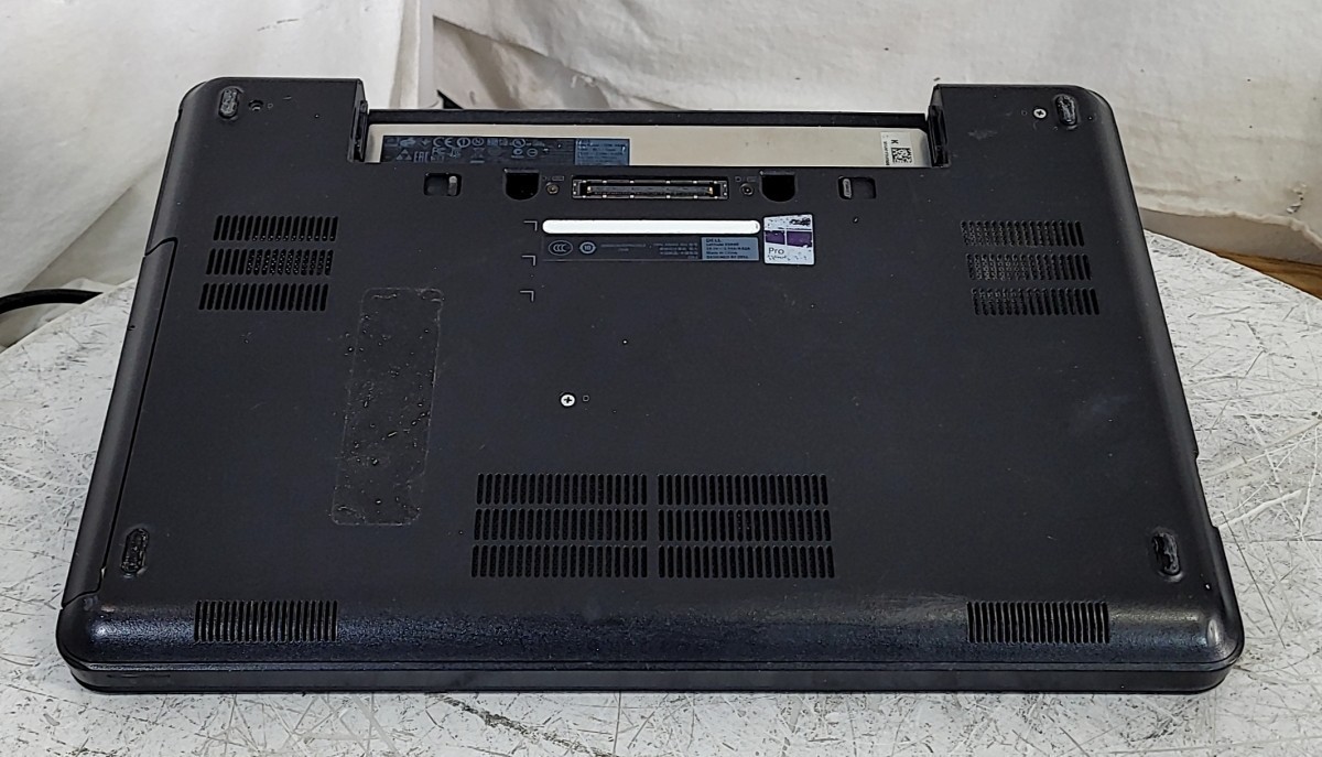DELL LATITUDE E5440 Laptop Core I5-4310U 4GB 320GB SEE NOTES