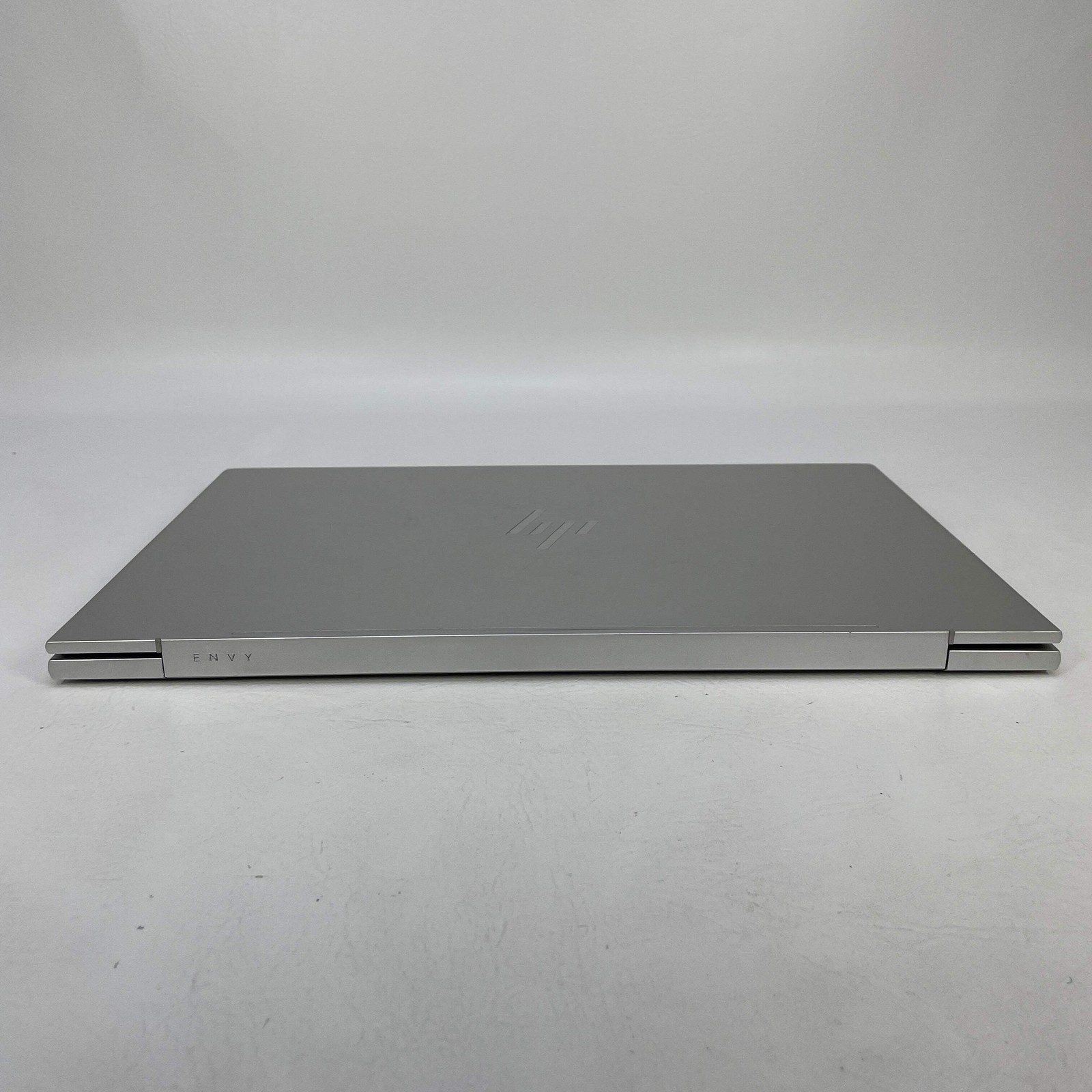 HP Envy 17-CR0013DX 17.3″ i7-1260P 2.1GHz 12GB RAM 512GB SSD