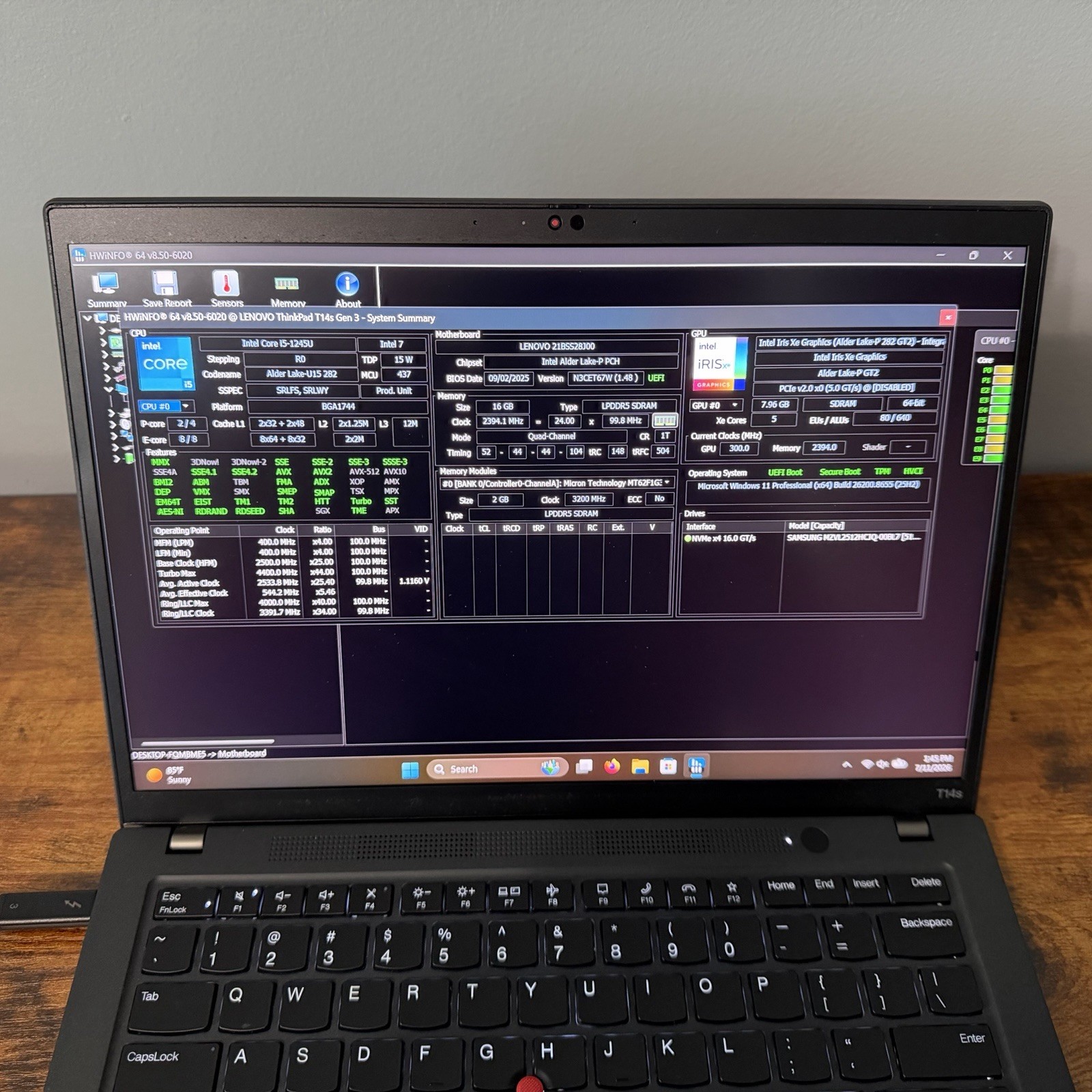 Lenovo Thinkpad T14s Gen 3 16GB DDR5 512GB NVMe i5-1245U 400nit 100% sRGB Win 11