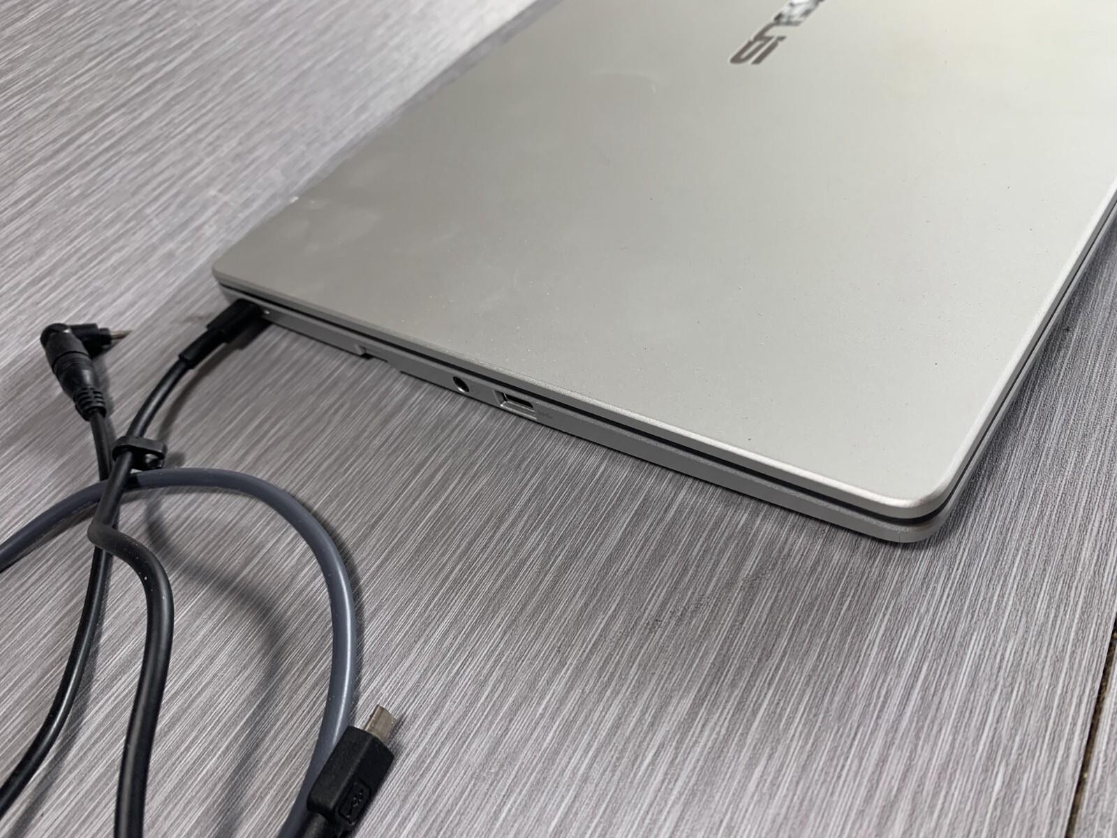 ASUS Chromebook C523N Silver HDMI 15.6″ Built-in Webcam Notebook PC – for Parts