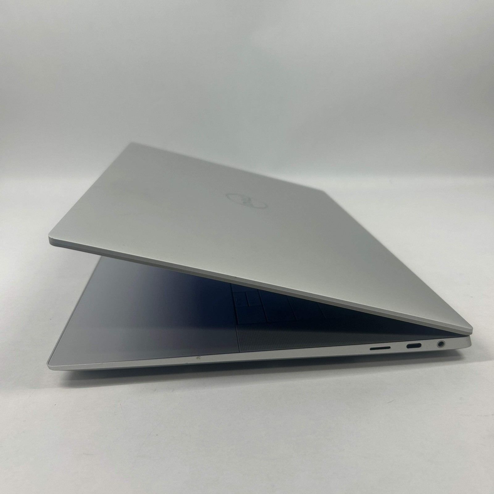 Dell XPS P129F001 16.3″ Core Ultra 7 155H 16GB RAM 1TB SSD GeForce RTX 4050