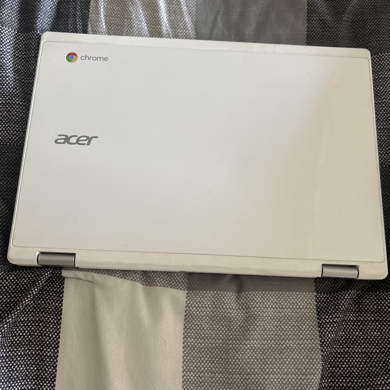 White Chromebook Used With A Few Scratches But Great For Doing School Work