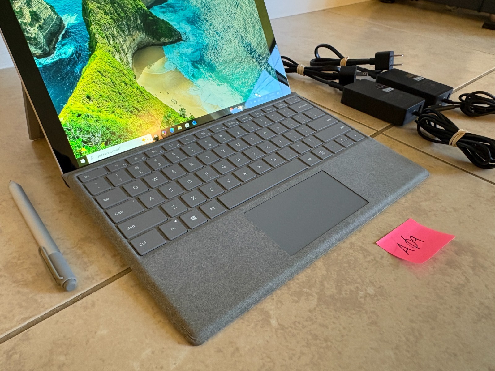 Microsoft Surface Pro 5 1796 i7-7660U 16GB 512GB Win11 Pro Pen Keyboard Bundle