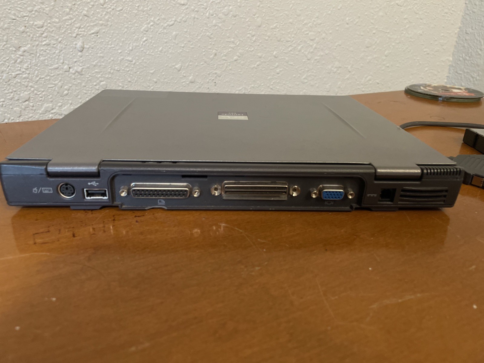DELL LATITUDE CSX Pentium III 500 Mhz 256mb ram windows 2000 Laptop working