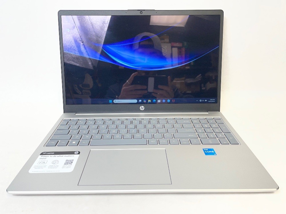 HP Laptop 15-fd0xxx i3-N305 8GB RAM 256GB SSD