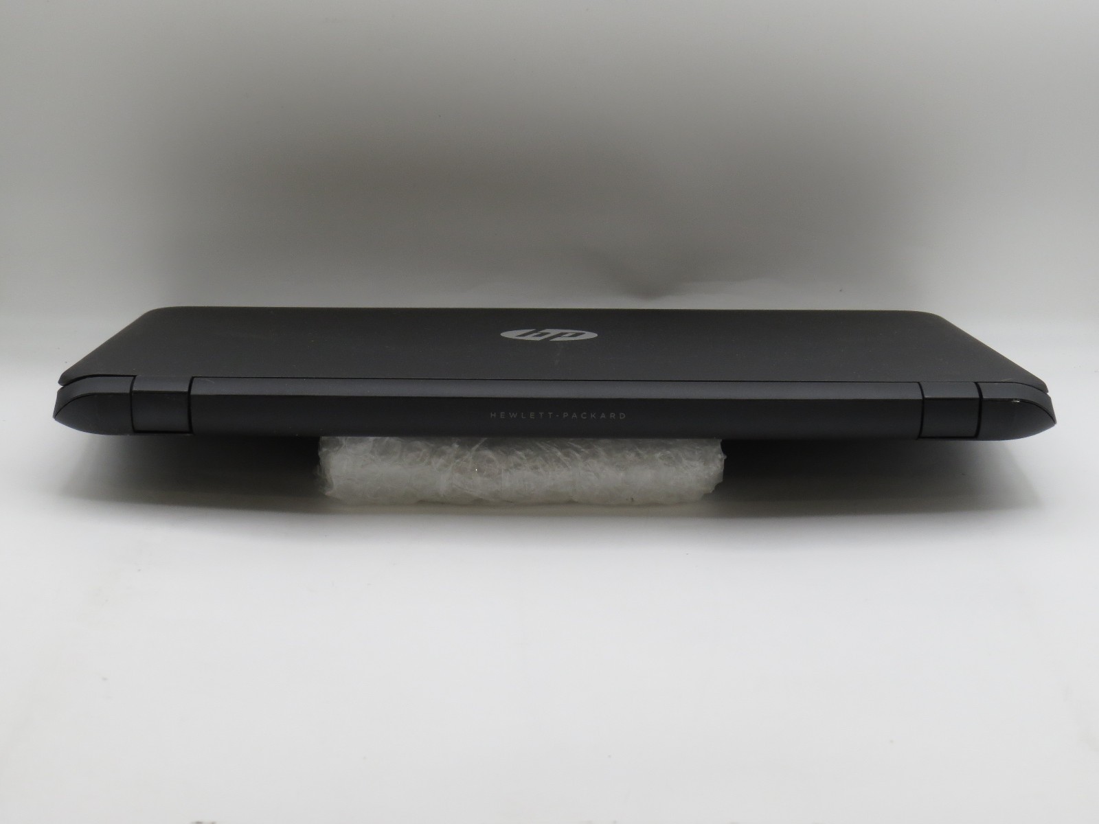 HP Pavilion 15 | A8-7410 @ 2.2GHz | 8GB DDR3 | 256GB SATA SSD | 15.6″ | No OS