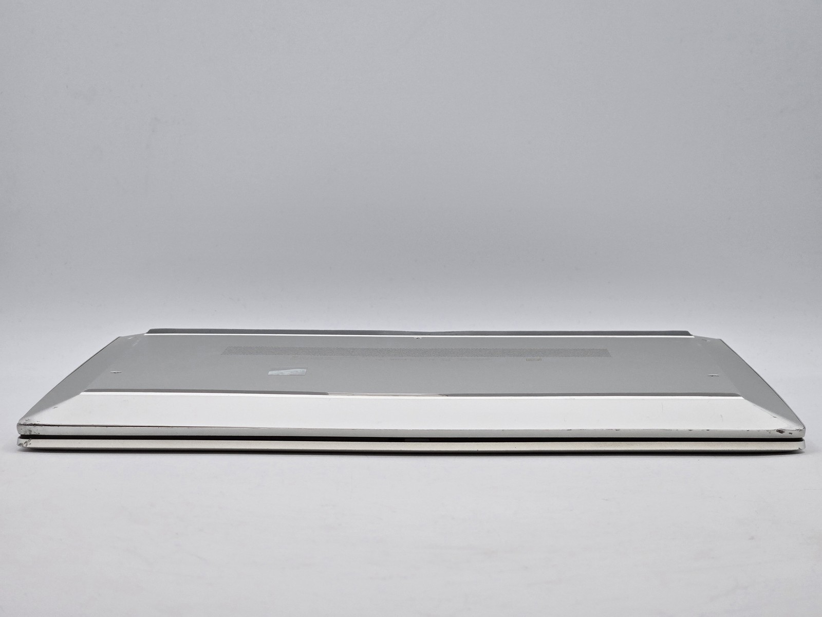 HP EliteBook 835 G8 13″ FHD Touch RYZEN 7 PRO 5850U 512GB 16GB W11P Backlit