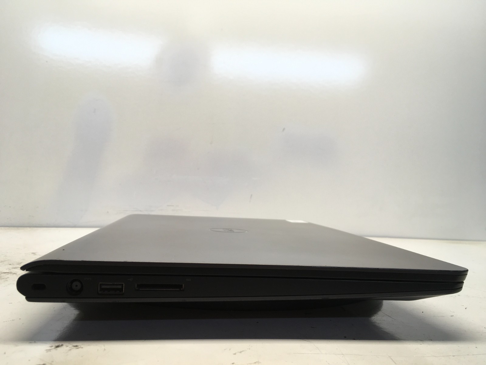 Dell Latitude 3550 Intel i3-5005U 2GHz 4 GB NO HDD