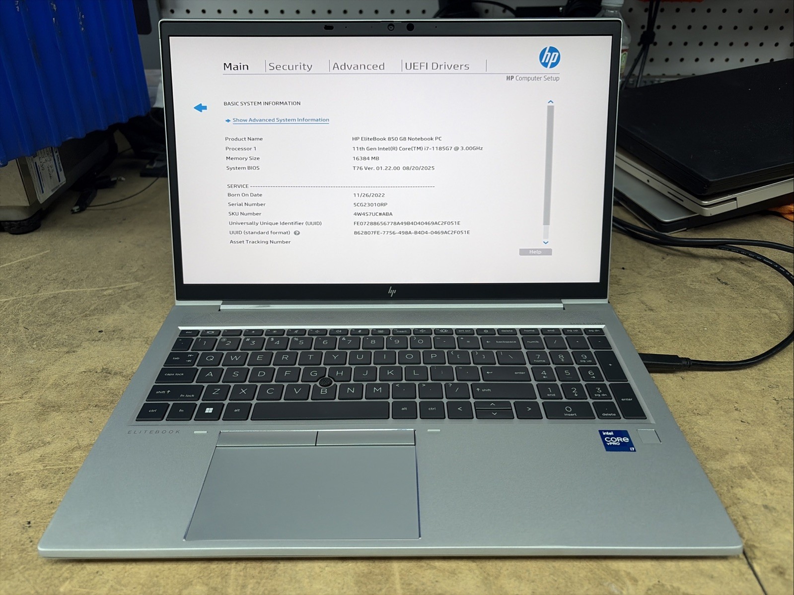 HP EliteBook 850 G8 15.6″ UHD i7-1185G7 16GB RAM 256GB SSD NO OS