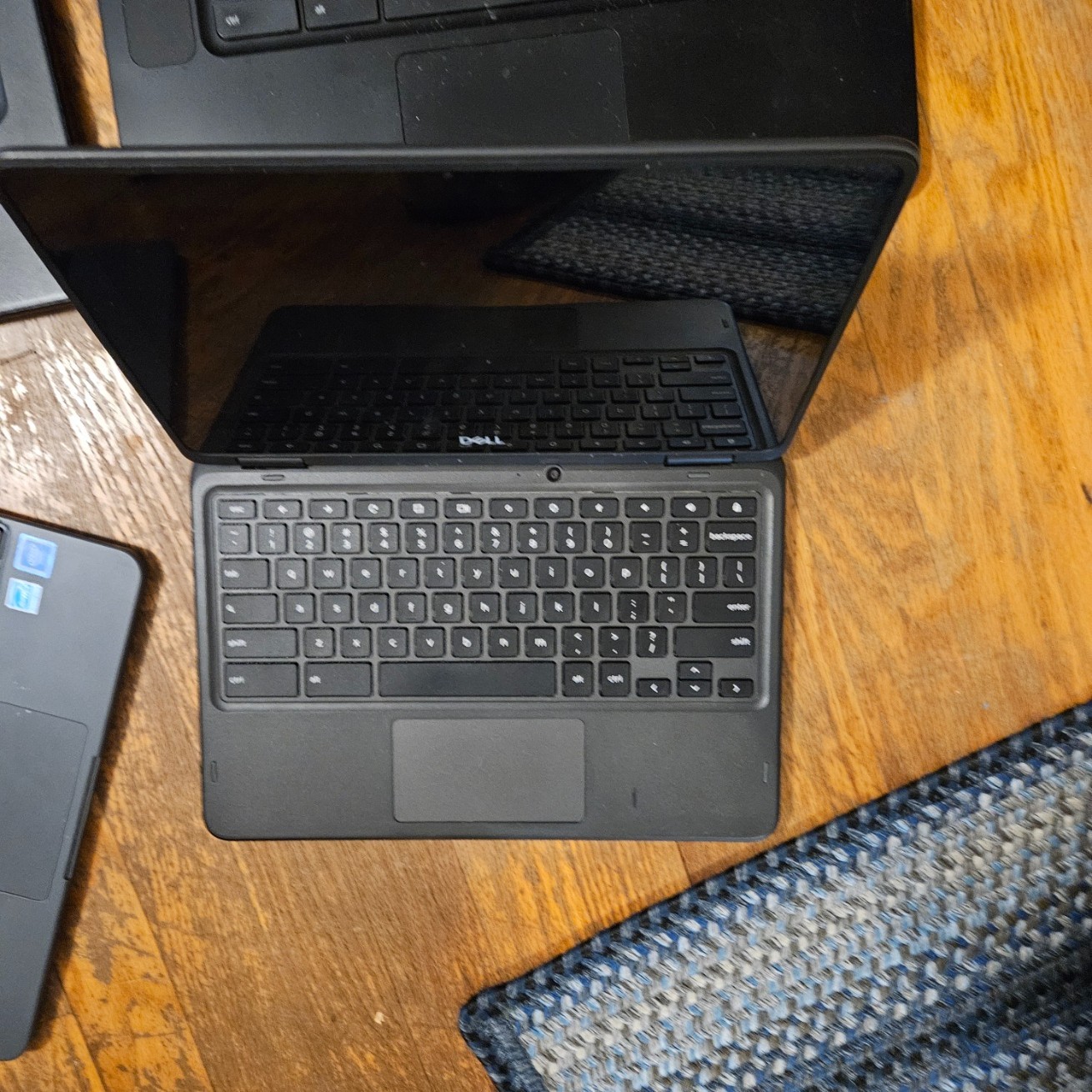 Mixed Lot 4 Chromebook Laptops Used / For parts (Description)