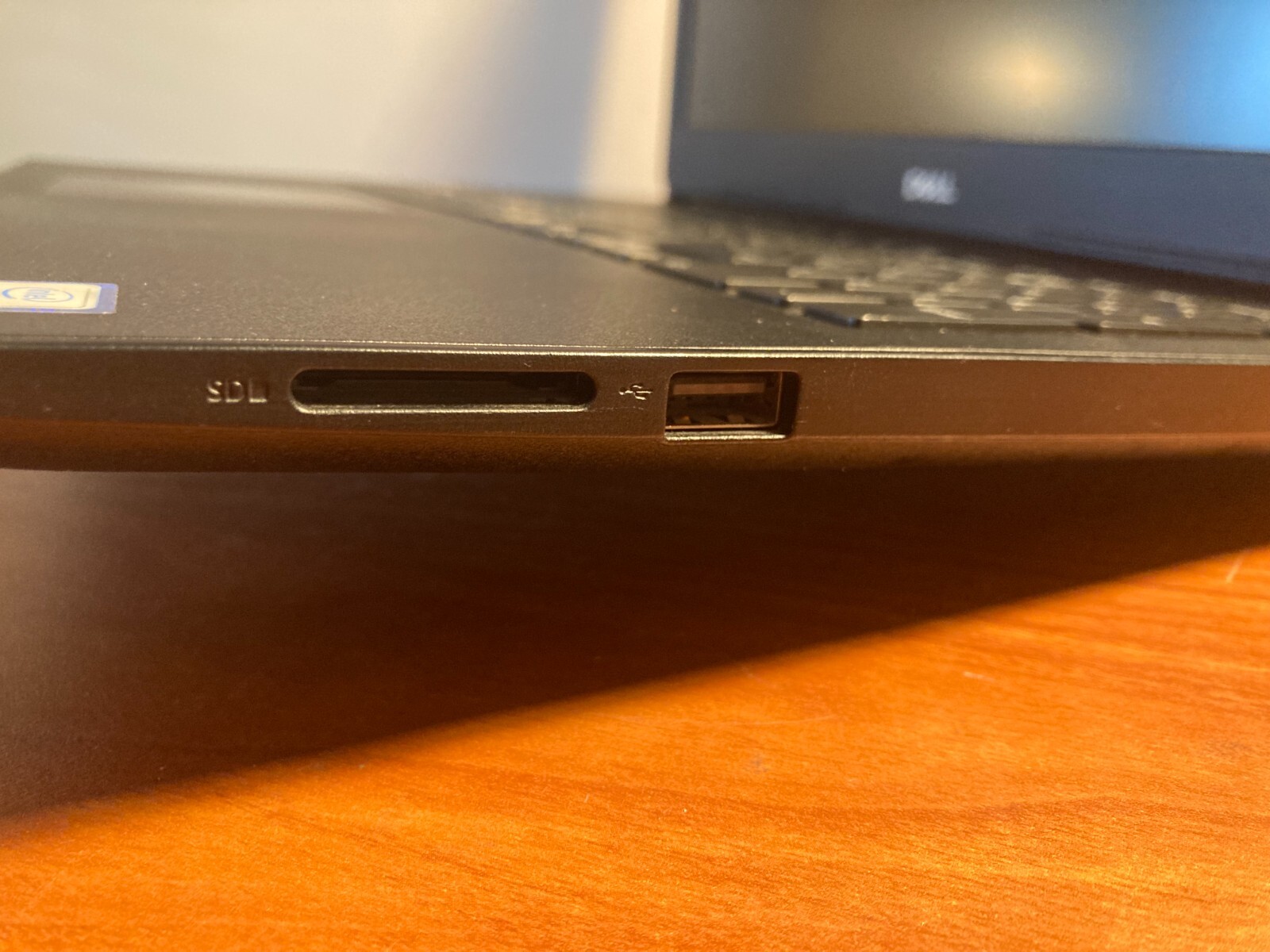 Dell Latitude 3590 Core i3 8130U 2.2GHz 4GB RAM 500GB HDD *FOR PARTS* **READ**