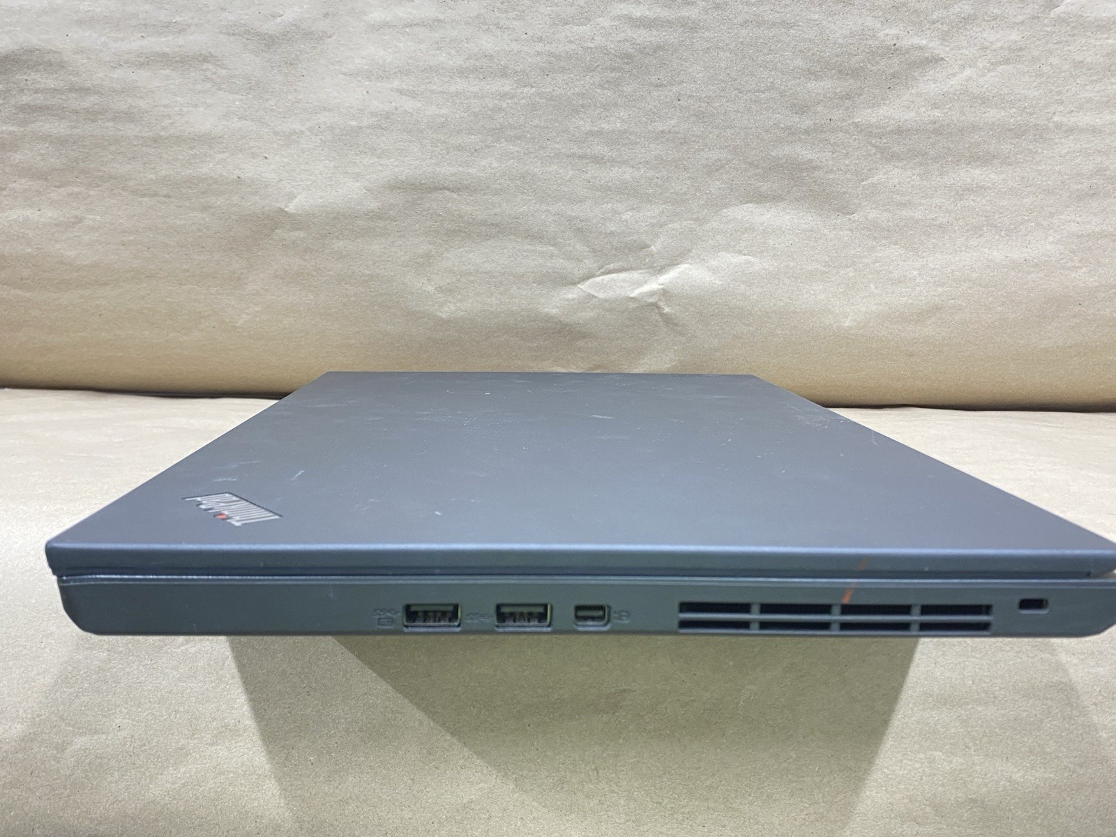 Lenovo T560 – 16″ 1366×768 – I5-6200U – 4GB – 128GB SSD – Win 10 Pro