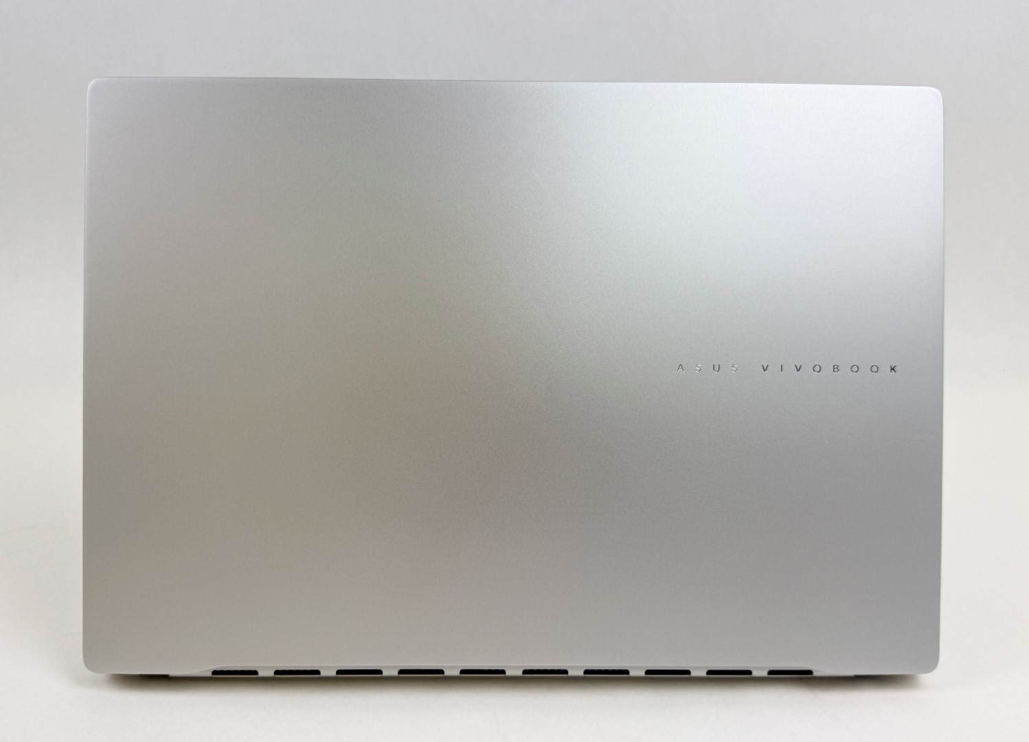 Asus VivoBook S16 M5606WA 16″ 3200×2000 OLED 120Hz Ryzen AI 9 365 32GB 1TB W11H