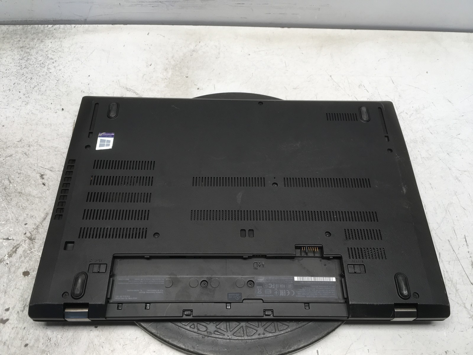 Lenovo ThinkPad T580 Intel i5 8th gen No RAM NO HDD No Batt