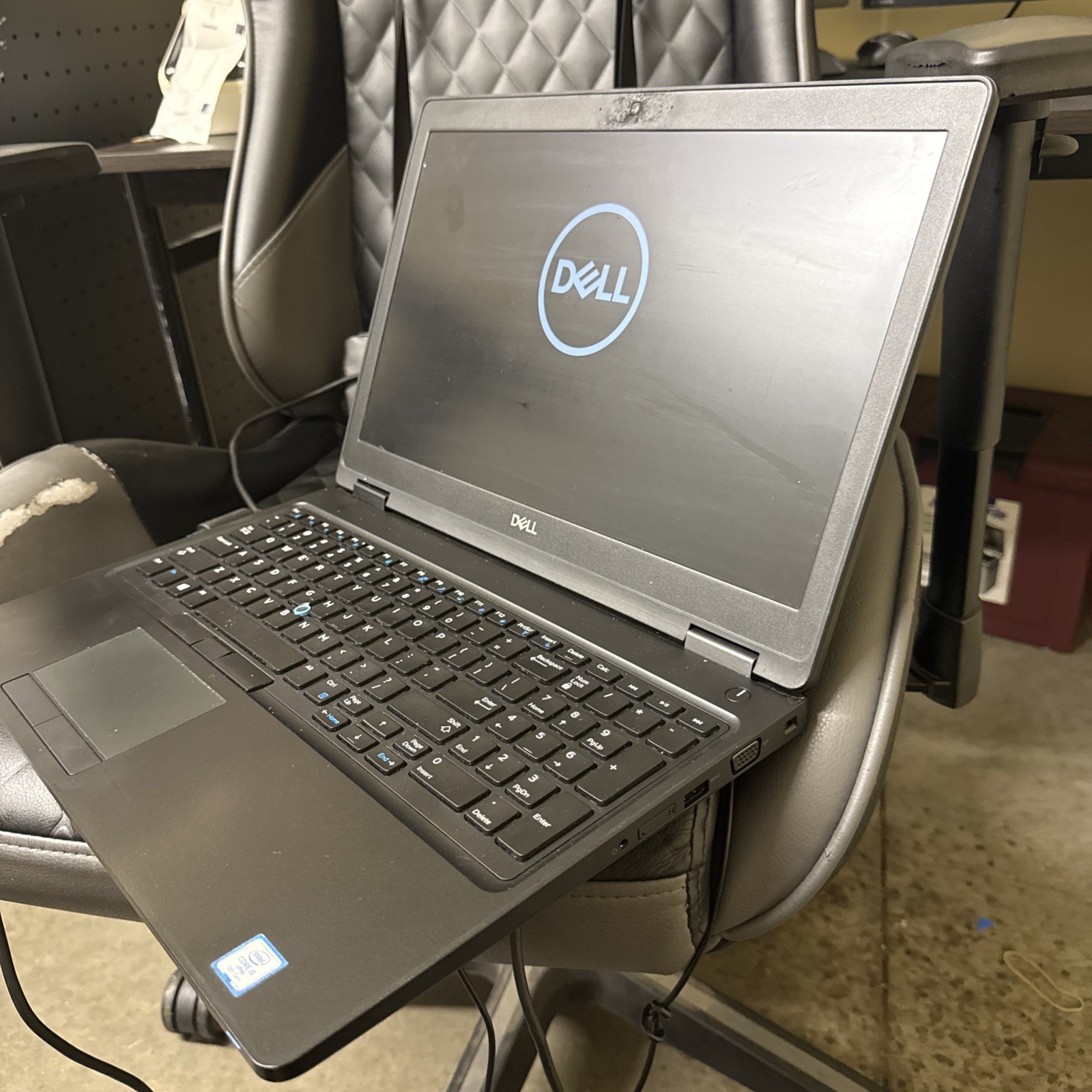 Dell Latitude 5591 i5-8400H 8GB RAM 256GB SSD 15.6” Win 11 Pro Charger