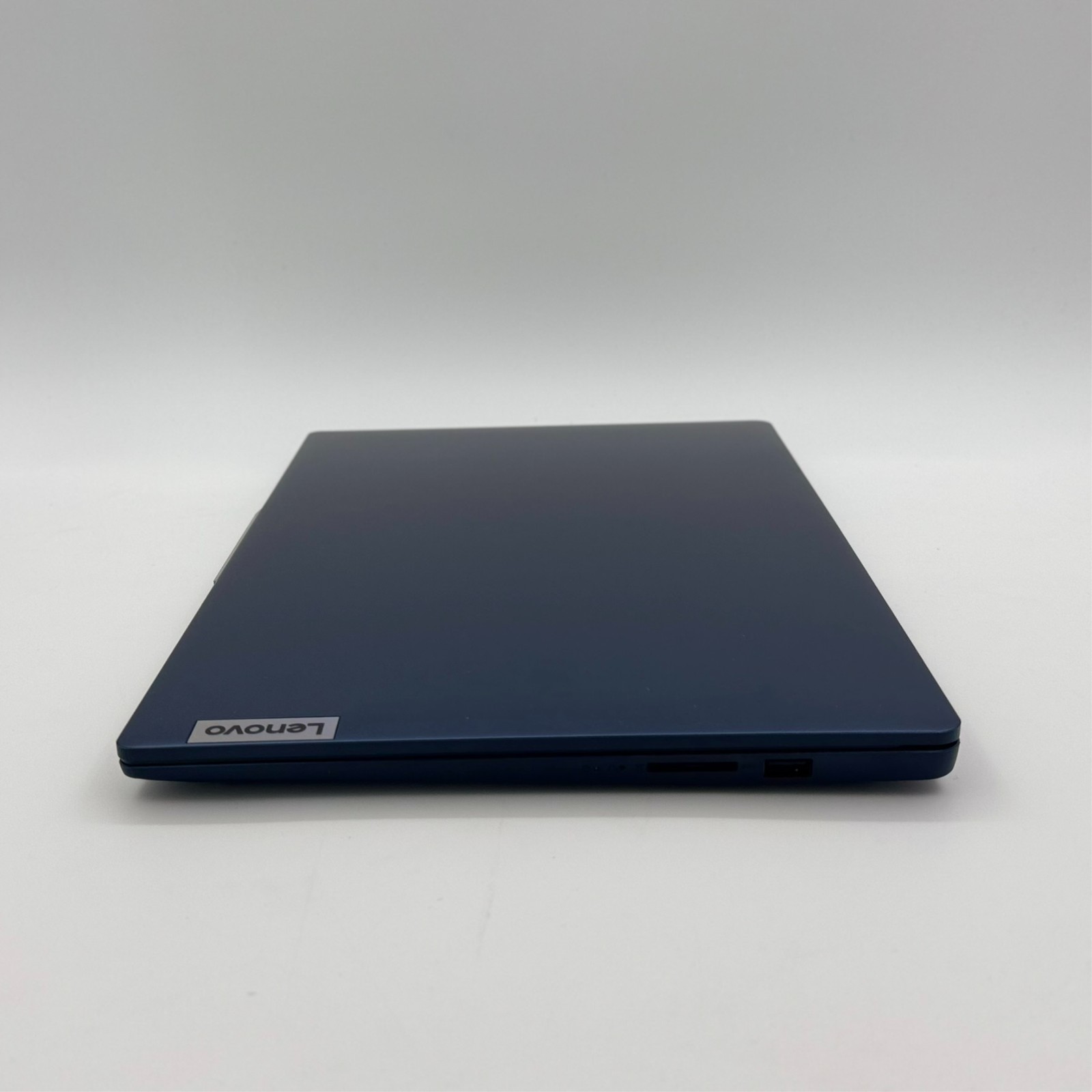 Lenovo IdeaPad Slim 3 15.6″ Laptop AMD Ryzen 5 40 8GB 256GB SSD FHD Blue
