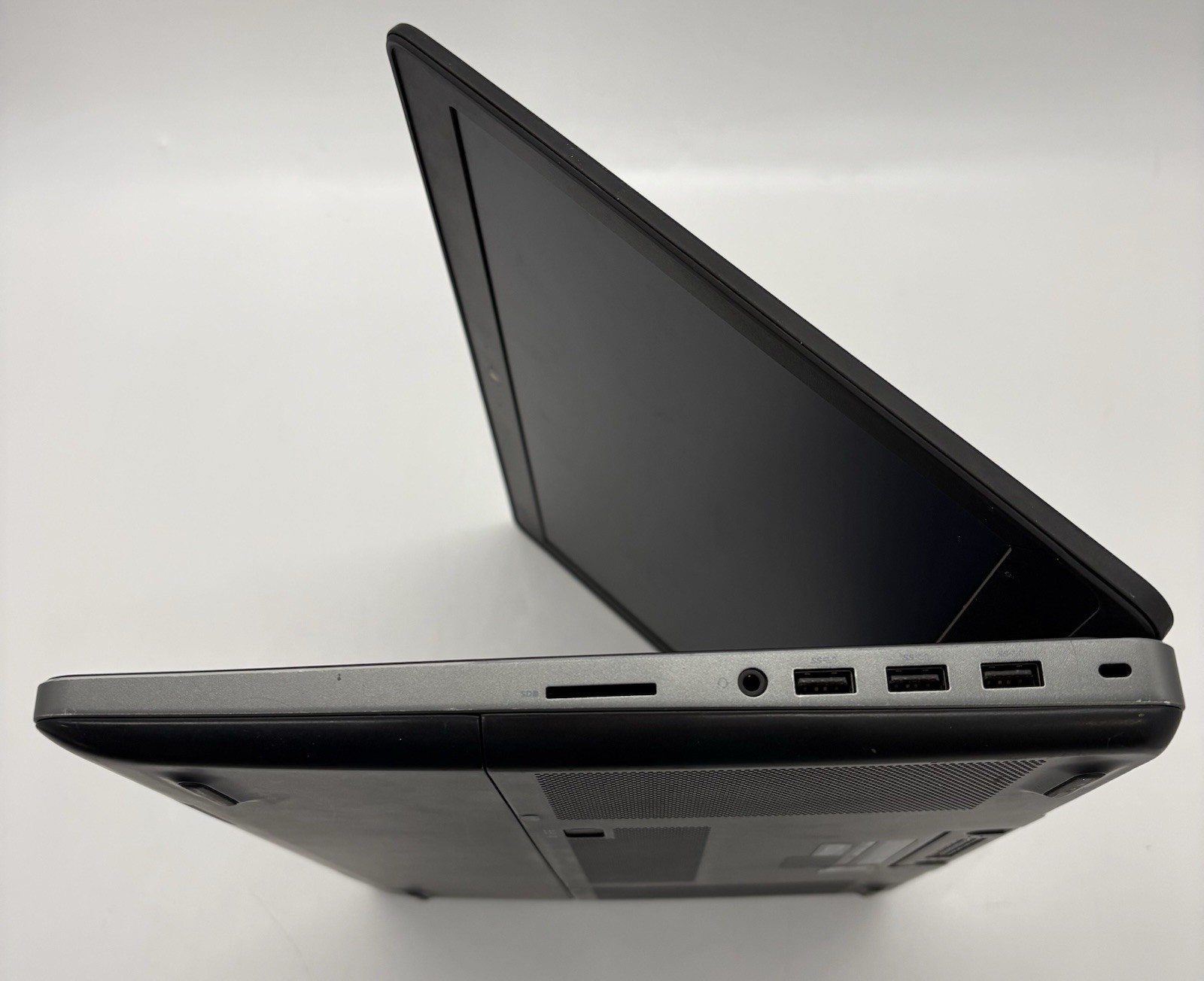Dell Precision 7520 Xeon E3-1545M 16GB RAM 256GB SSD 500GB HDD Win11Pro