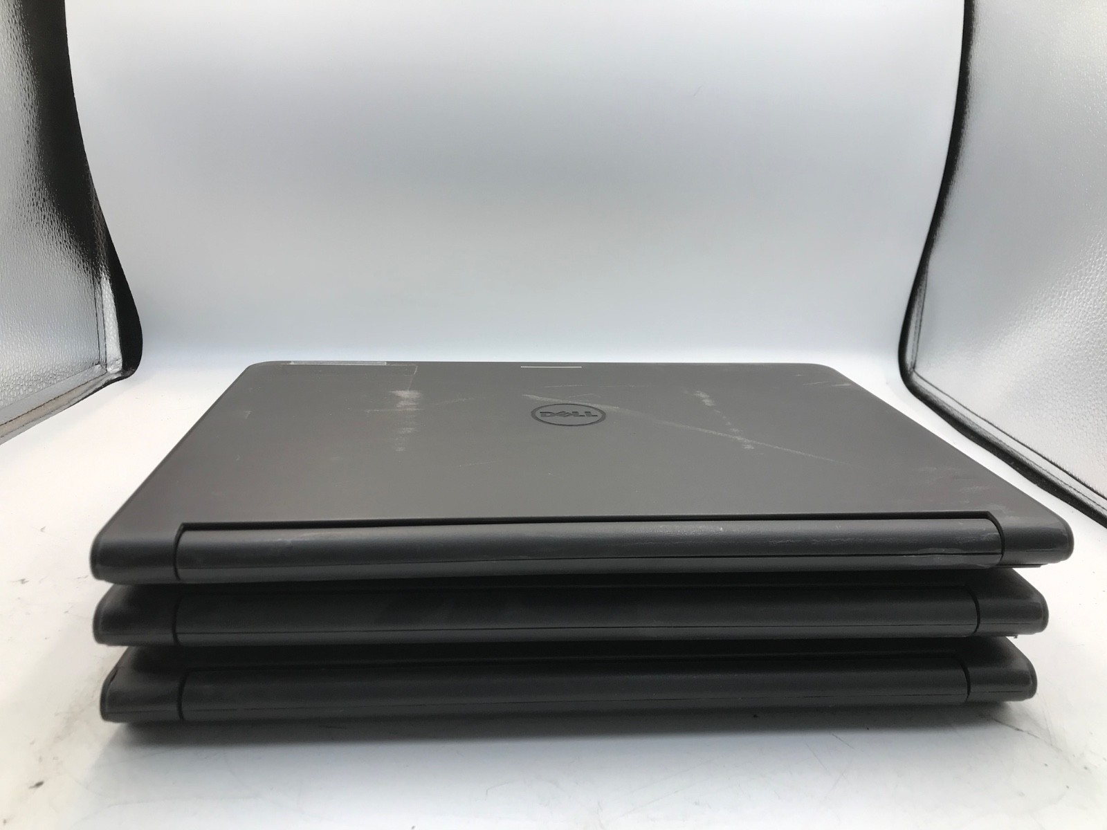 LOT OF 3 Dell Latitude 3150 Intel Pentium N3540 11.6″ -BAD DISPLAYS- MZ