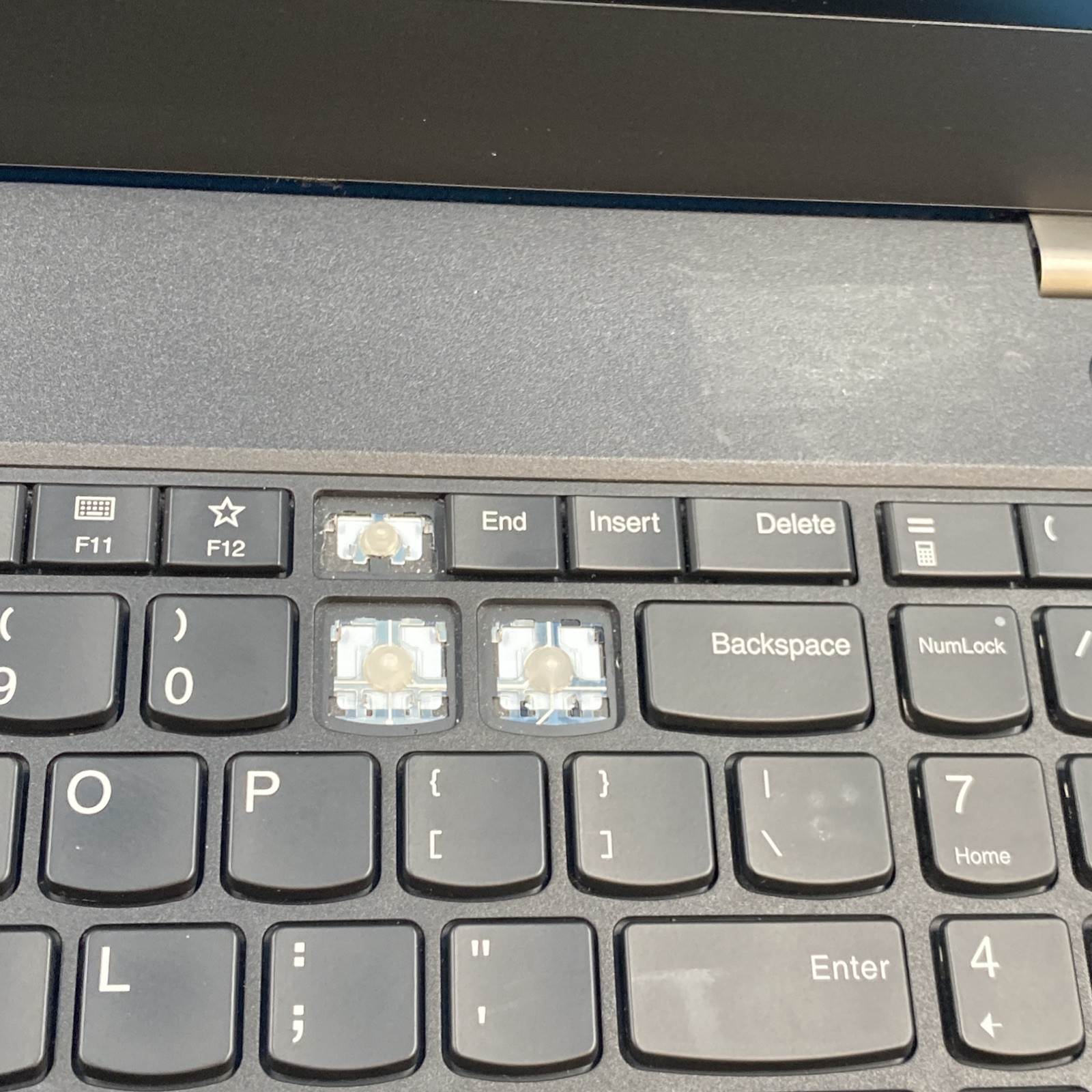 (LOT OF 14) Lenovo Laptops | i7 7th Gen | 8/16GB | *READ DESCRIPTION* | NO OS^