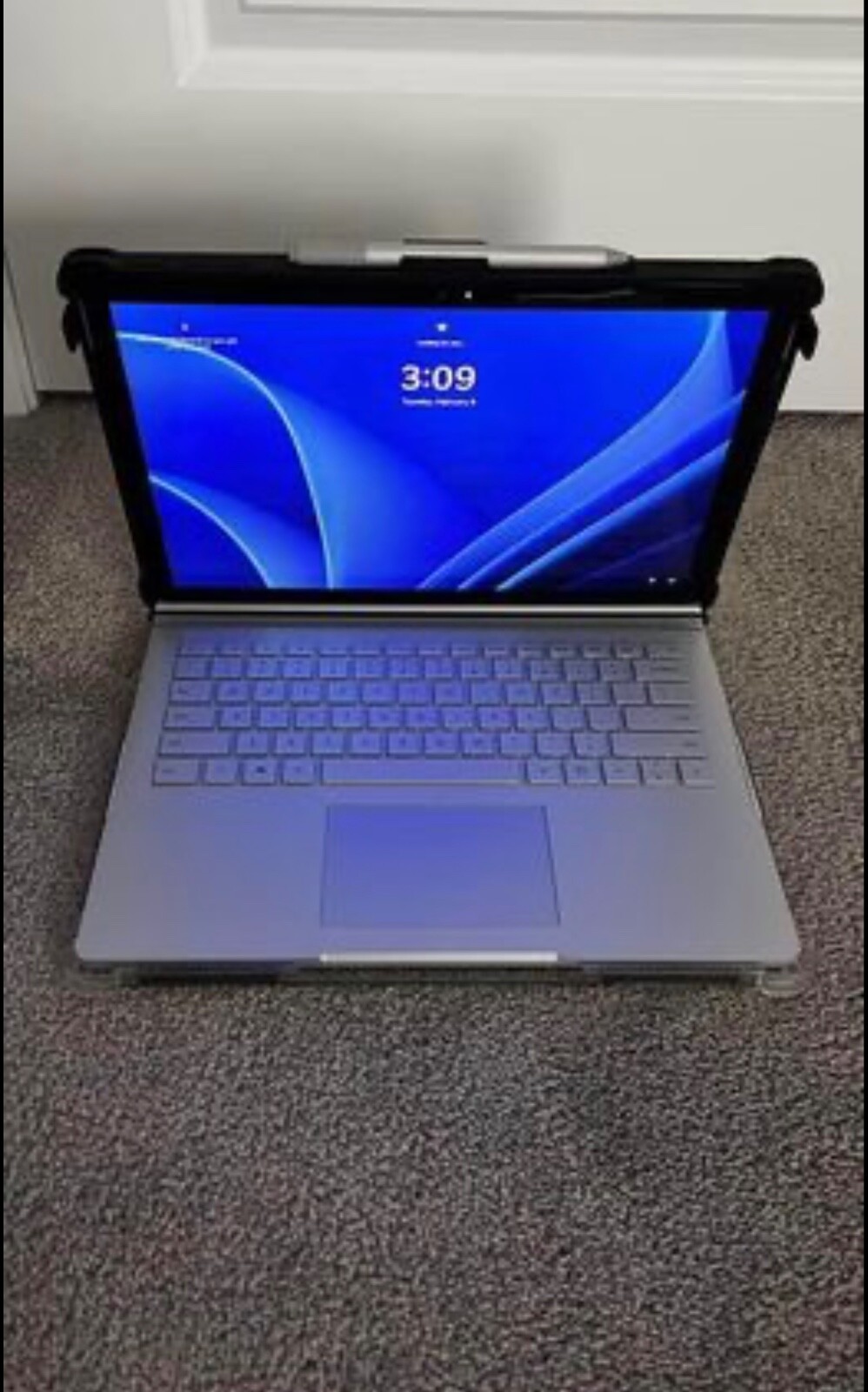 Must GO MICROSOFT SURFACE BOOK 3 accessories included